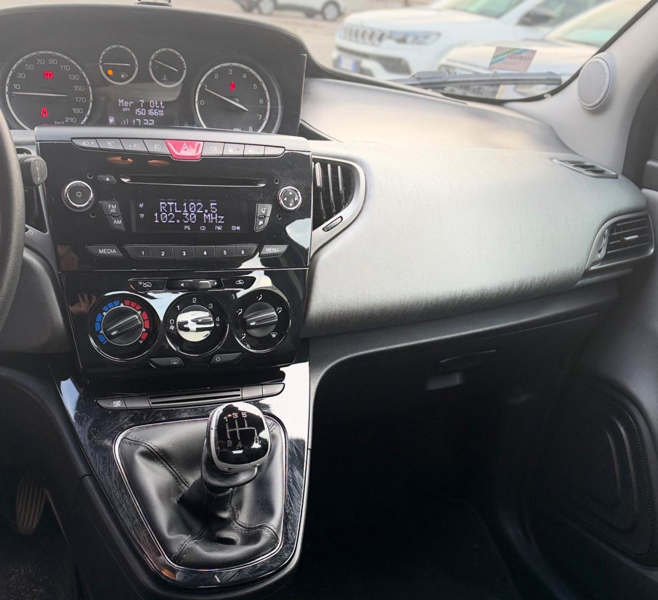 Lancia Ypsilon 0.9 Natural Power 84 Cv