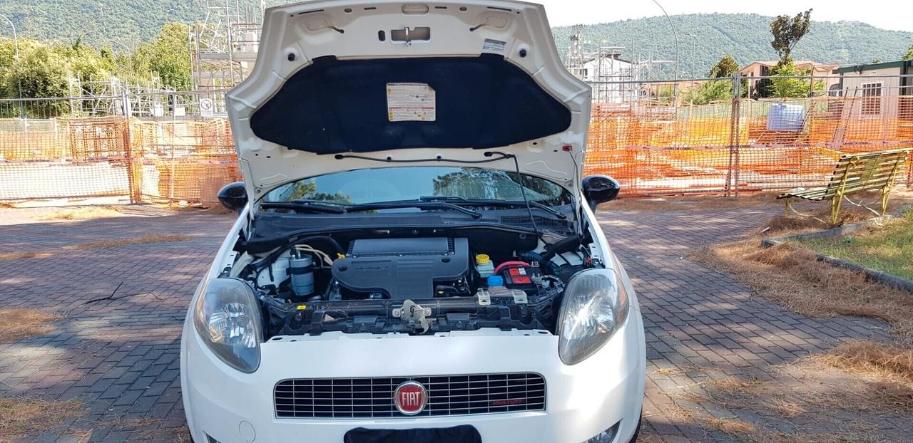 Fiat Grande Punto 1.3 MJT 90 CV 5 porte cruise control,cerchi in lega da 16, mp3,usb,comandi al volante