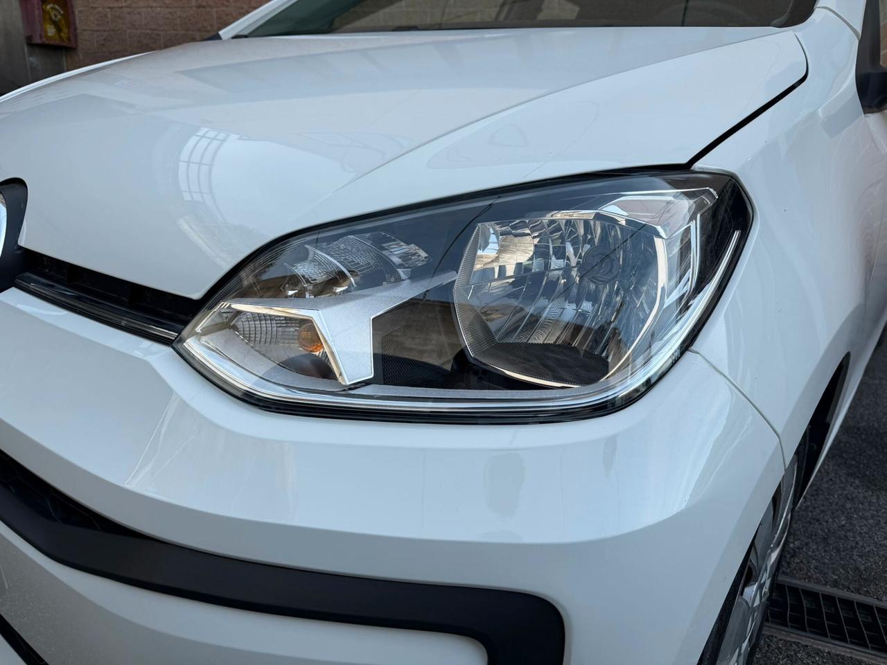 Volkswagen up! 1.0 75 CV 5p. move