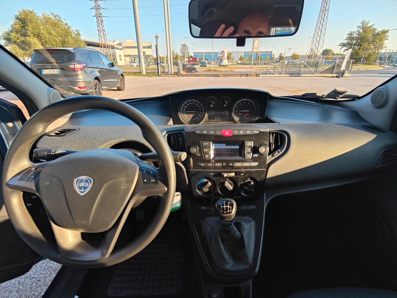 Lancia Ypsilon 1.0 FireFly 5 porte S&S Hybrid Silver