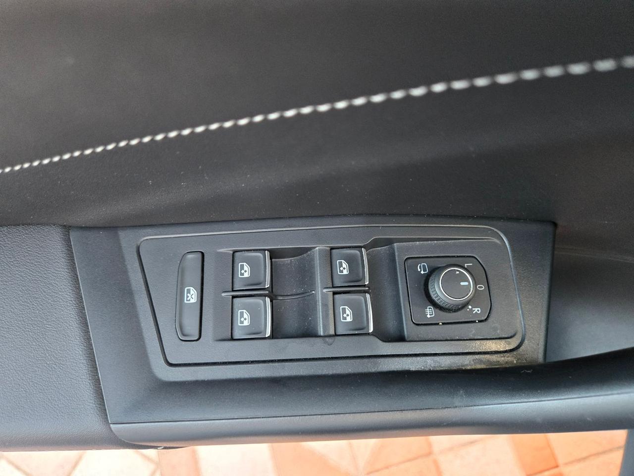 Volkswagen T-Roc 2.0 TDI R Line #50420