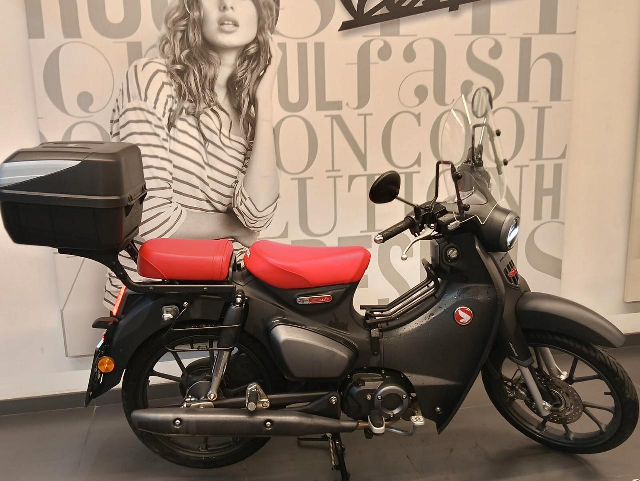 Honda Super Cub 125 ABS E5
