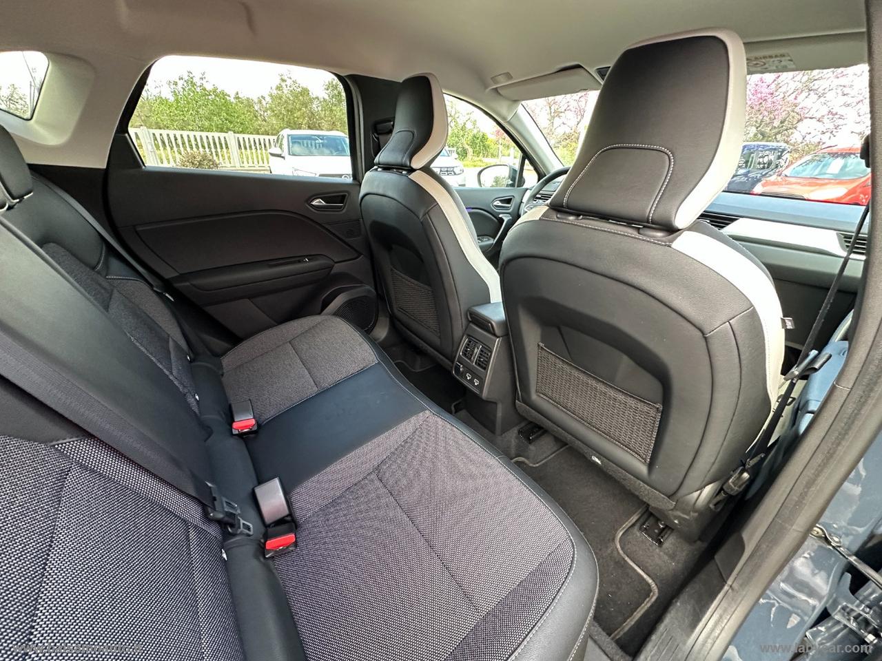 RENAULT Captur TCe 12V 90 CV Intens