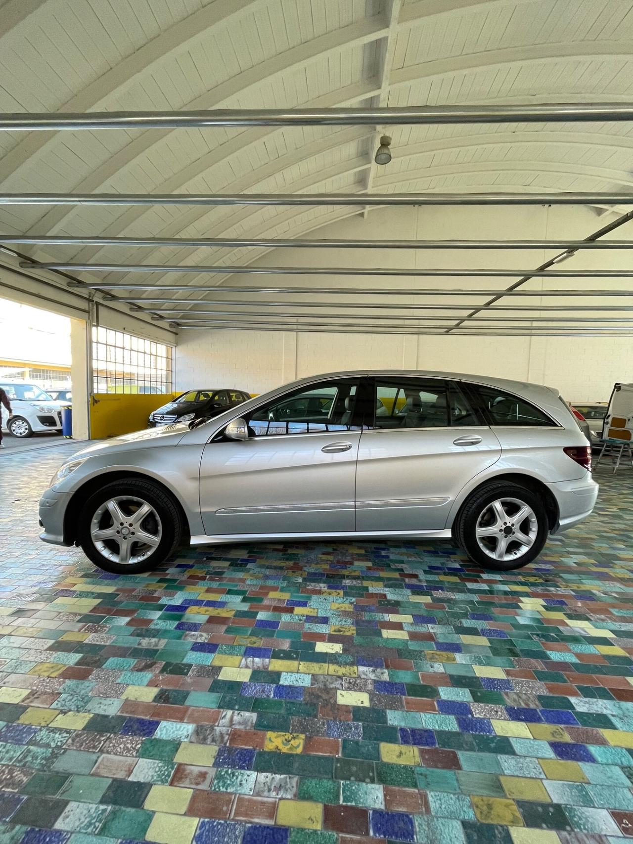 Mercedes-benz R 320CDI 4 MATIC 7 posti