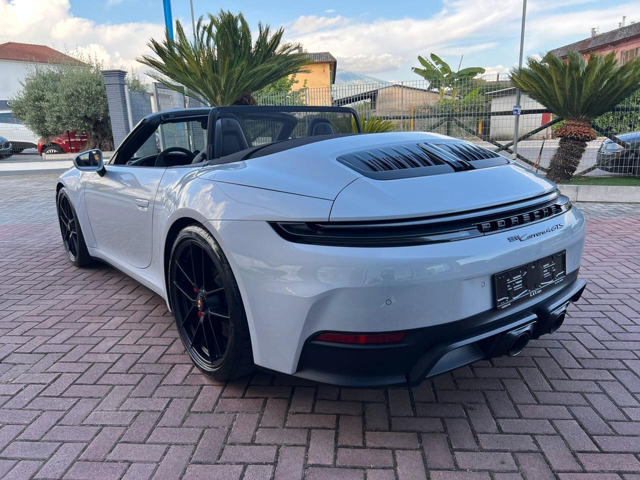 Porsche 992.2 Carrera 4 GTS Cabriolet
