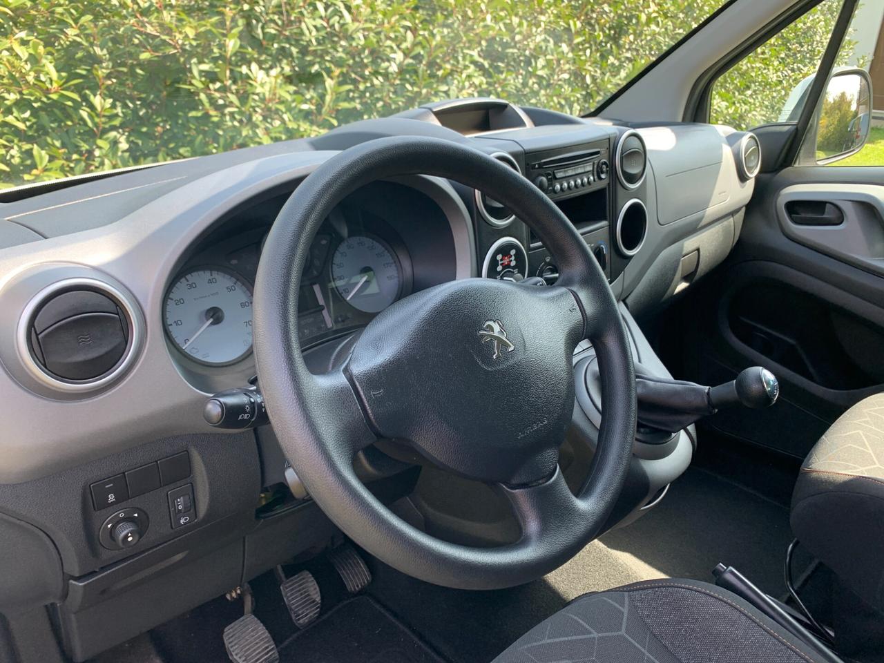 Peugeot Partner Tepee BlueHDi 100 4x4 Active Traction Control Plus