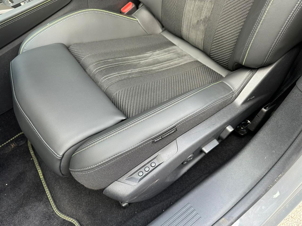 Peugeot 408 Hybrid 145 e-DCS6 GT my25