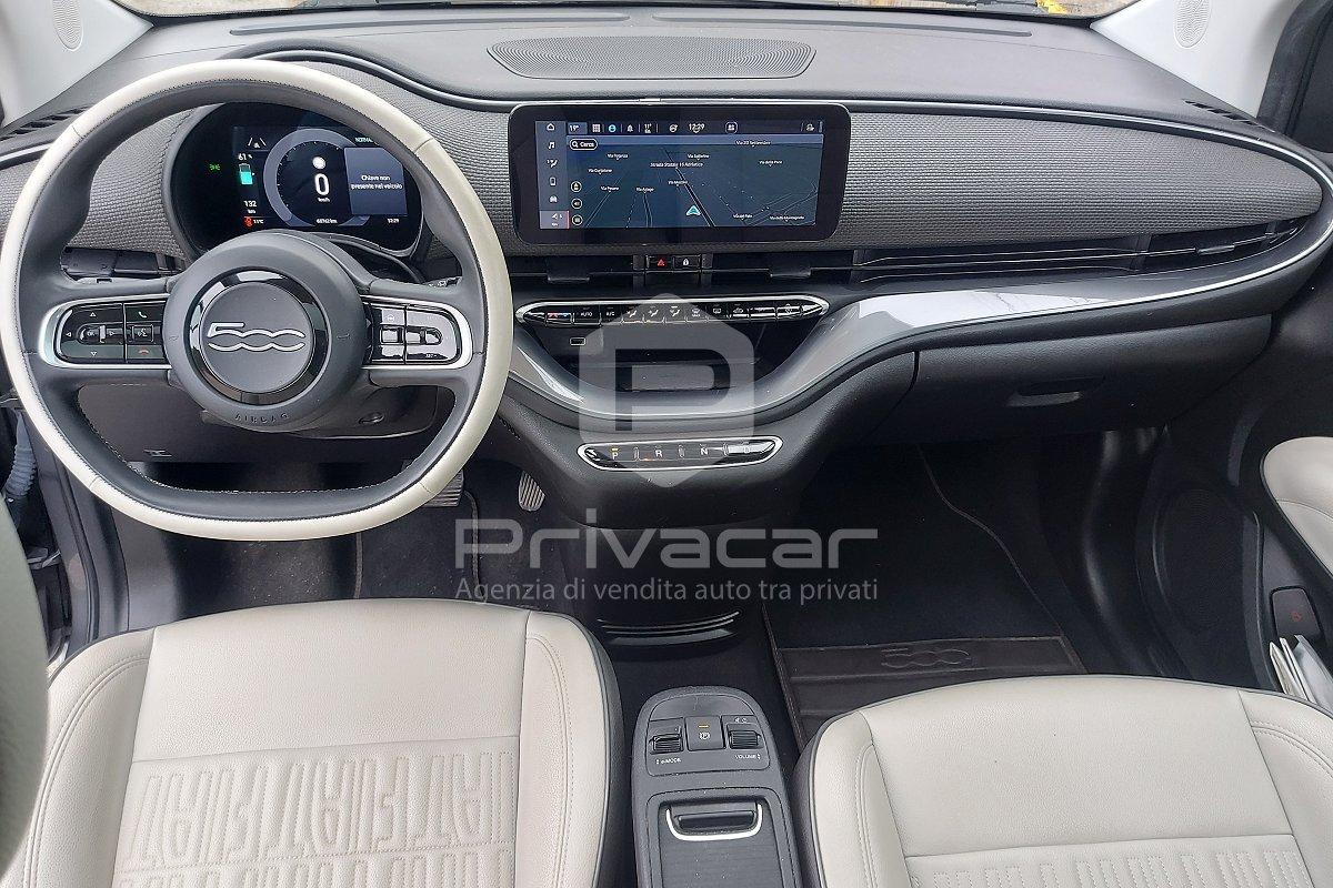 FIAT 500e Berlina 42 kWh La Prima