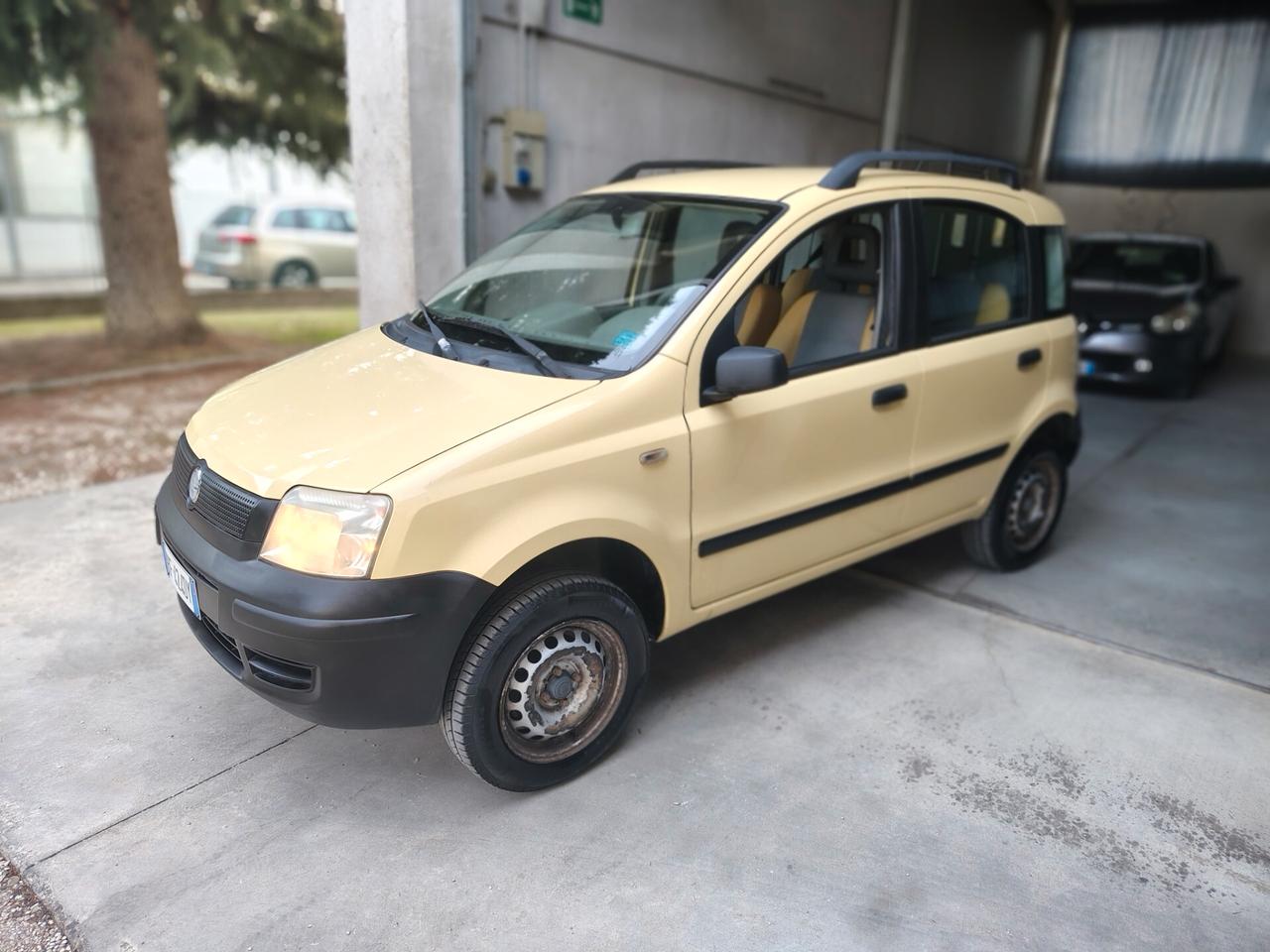 FIAT PANDA 4X4 – L’INESAURIBILE REGINA DELL’FUORISTRADA