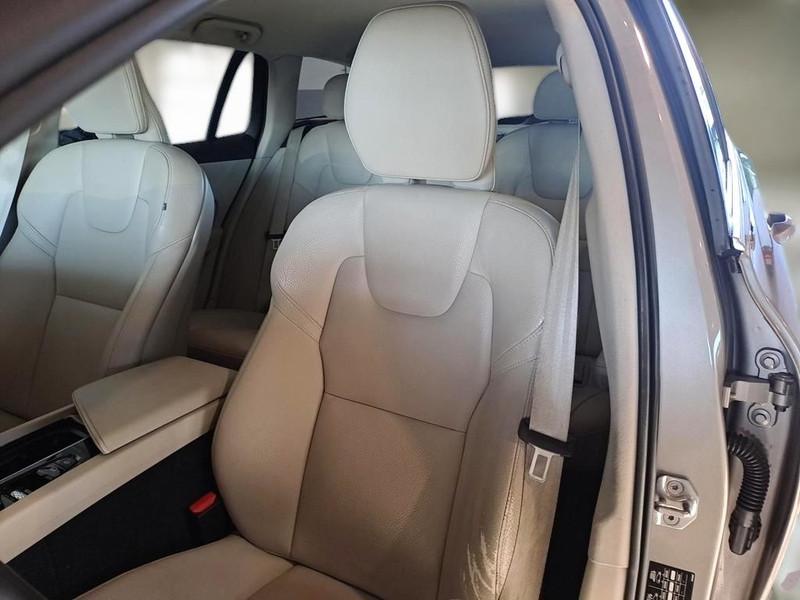 VOLVO V60 B4 D AUTOMATICO MOM.BUSINESS PRO STATION WAGON