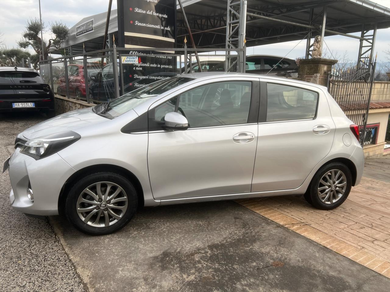 Toyota Yaris 1.0 5 porte Lounge