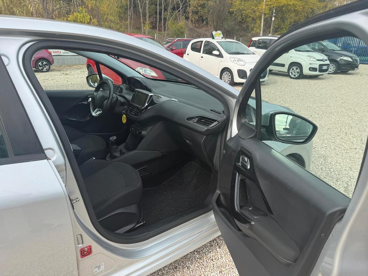 Peugeot 208 BlueHDi 75 5 porte Allure