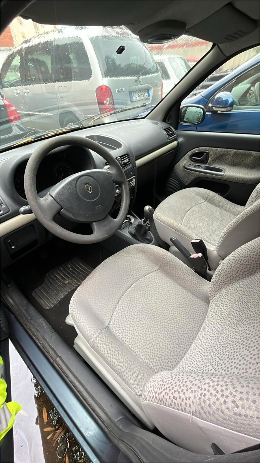 Renault Clio 1.2 5 porte Confort Authentique