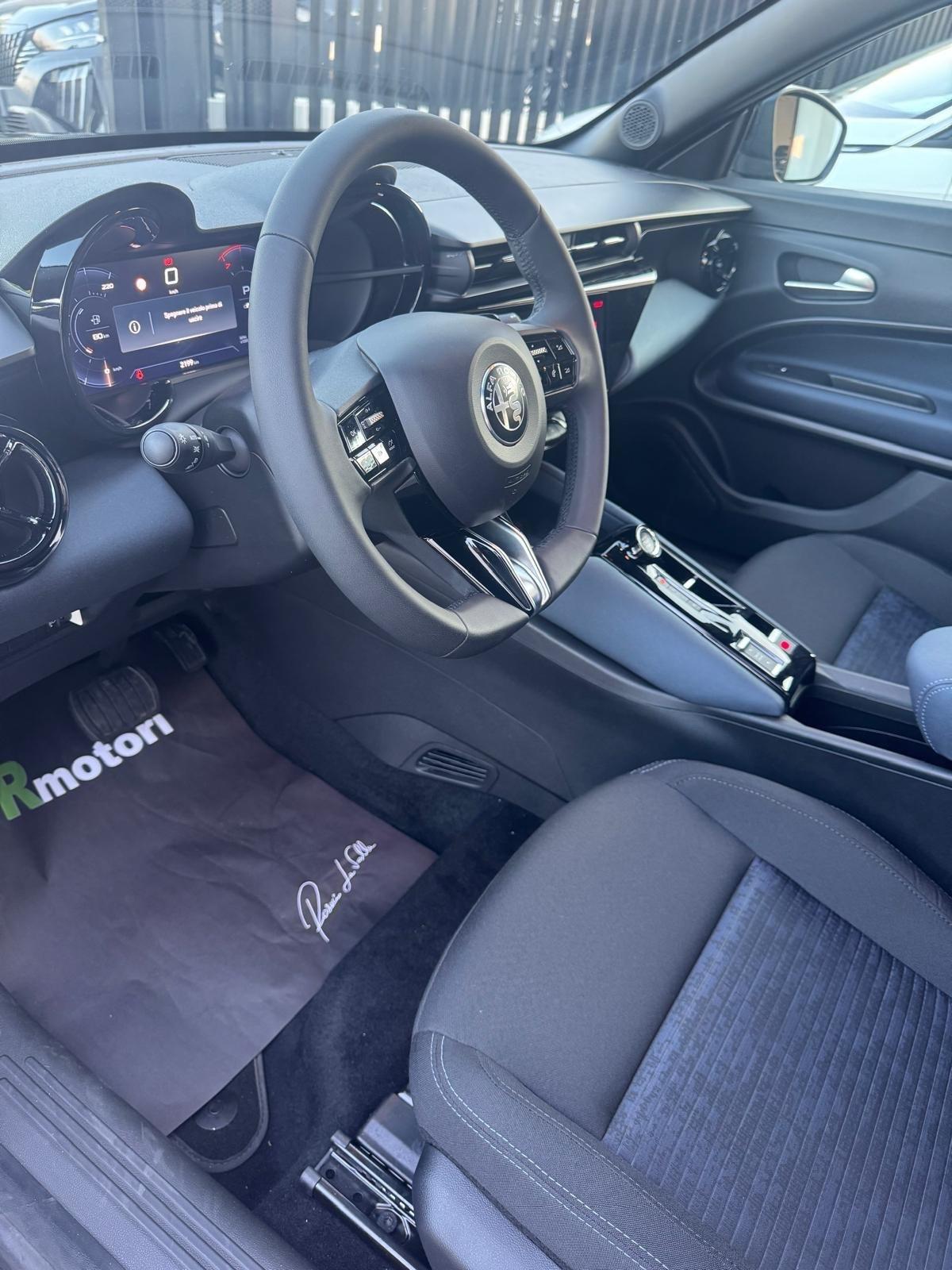 Alfa Romeo Junior 1.2 136 CV Hybrid eDCT6