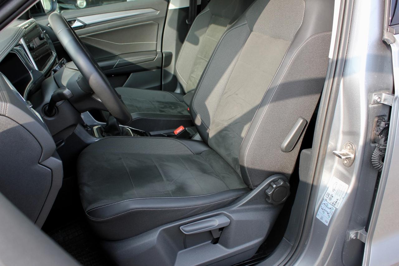 Volkswagen T-Roc 1.0 TSI Style FARI LED PERFORMANCE SENSORI