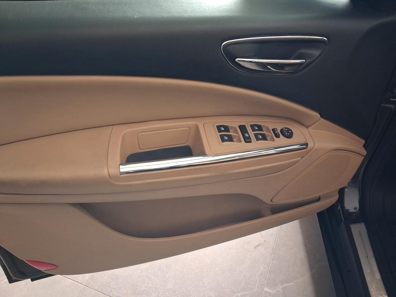 Lancia Delta 1.6 MJT DPF automatica unico proprietario