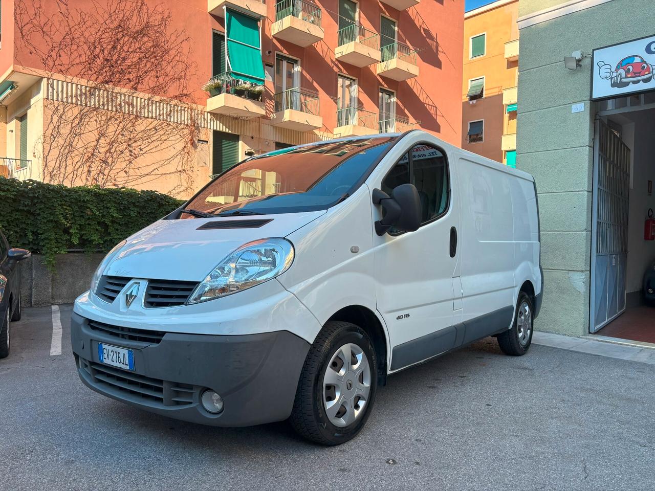 Renault Trafic T27 2.0 dCi/115 PC-TN Furgone DPF