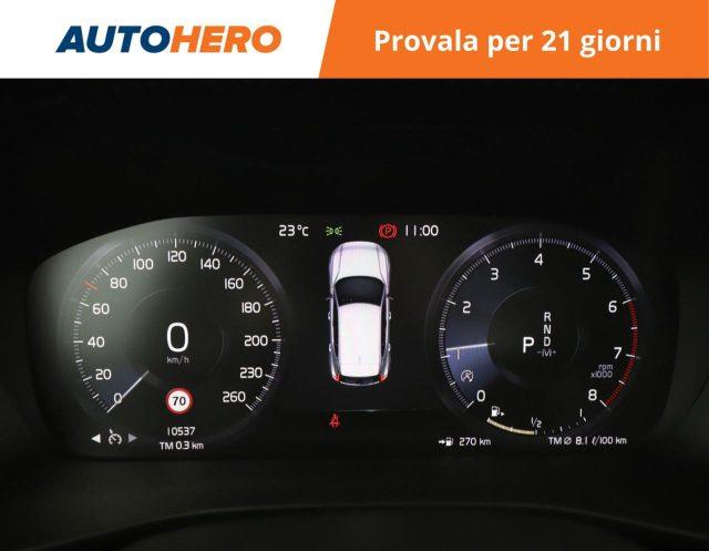 VOLVO XC40 T2 Geartronic Momentum Core