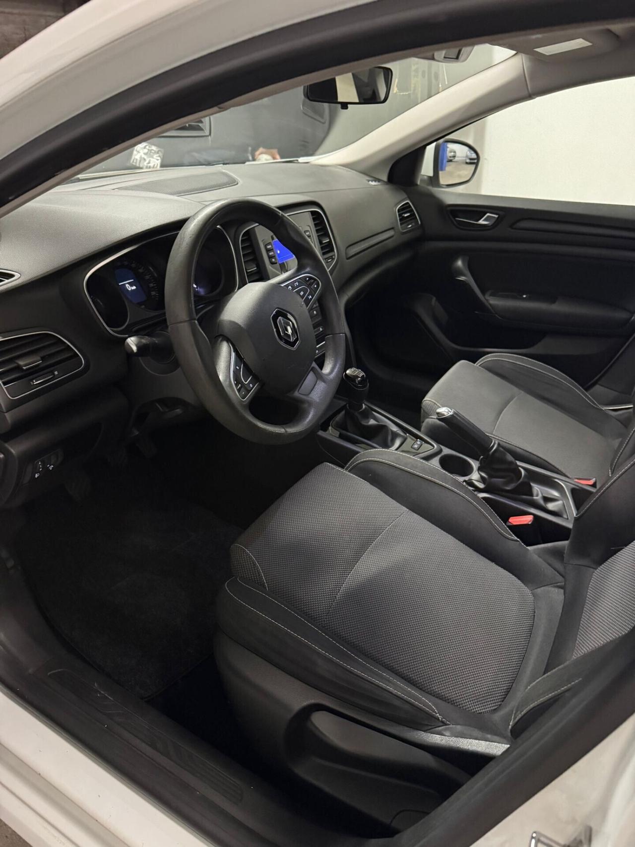 Renault Megane Mégane Sporter TCe Energy Business 2017