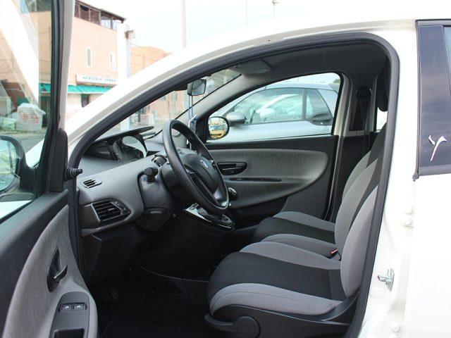 LANCIA Ypsilon 1.2 69 CV 5 porte Silver