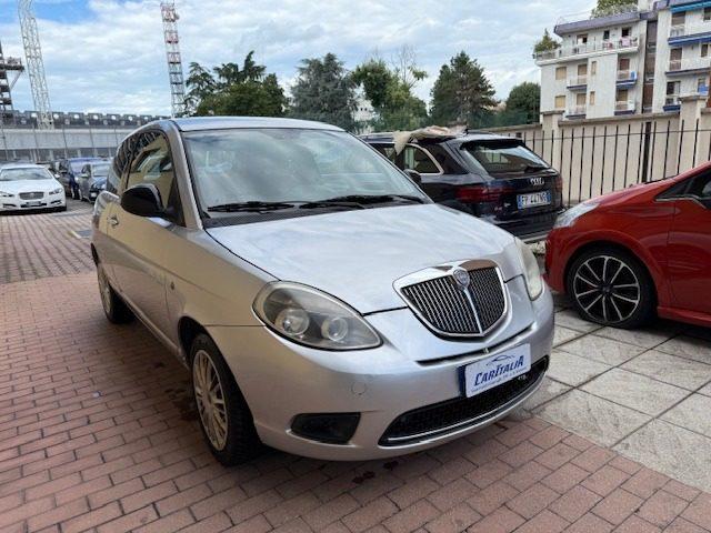 LANCIA Ypsilon 1.2 69 CV Platinum