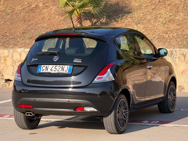 LANCIA Ypsilon GOLD+NAVI CARPLAY+SENSORI+LED