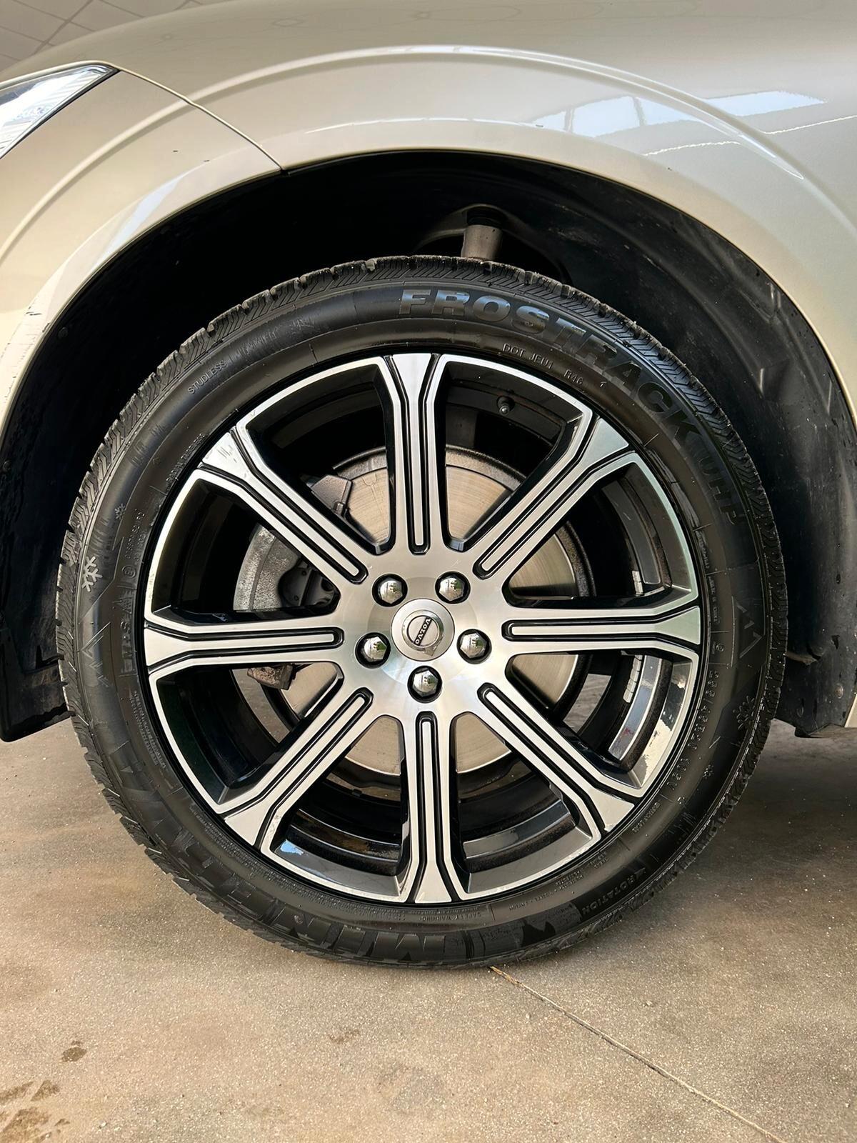 Volvo XC 60 XC60 B4 (d) AWD Geartronic Momentum Pro