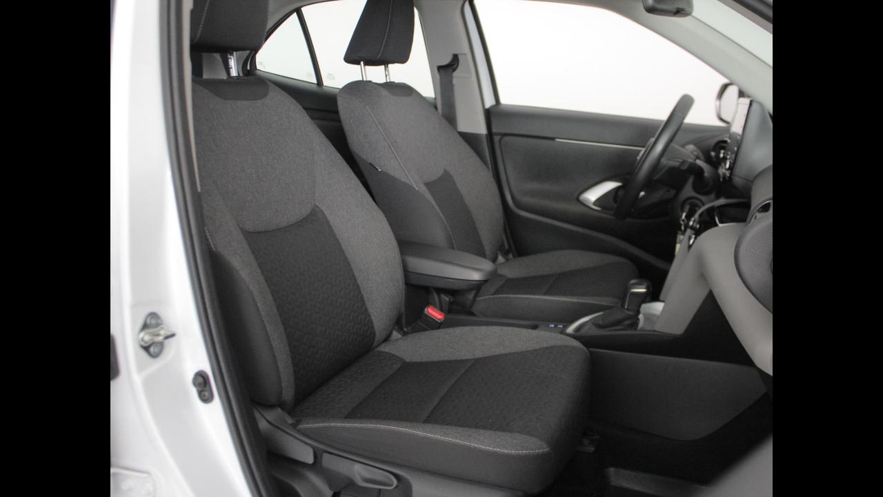 TOYOTA Yaris Cross - Yaris Cross 1.5h Active fwd 116cv e-cvt