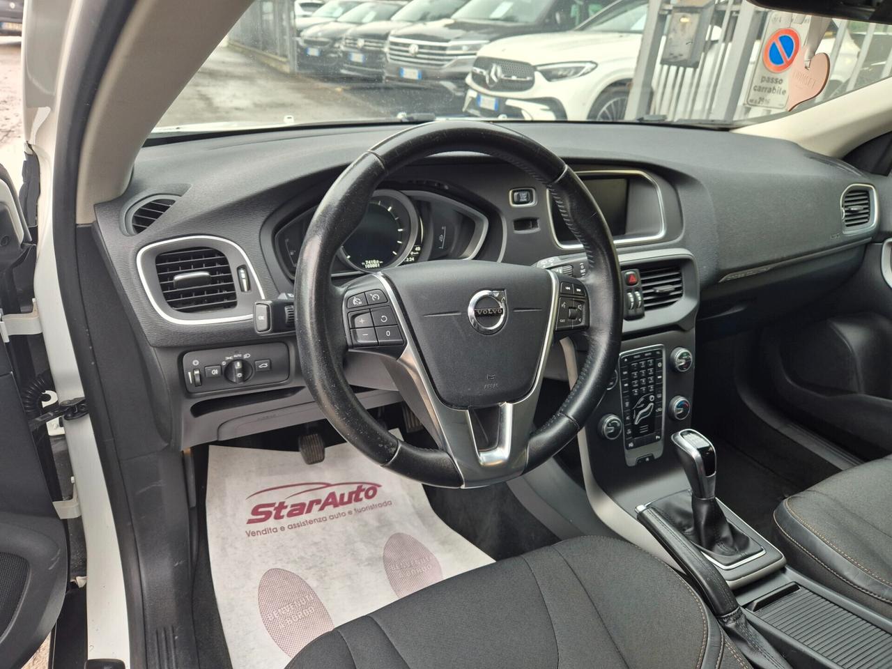 Volvo V40 Cross Country D2 Business Plus