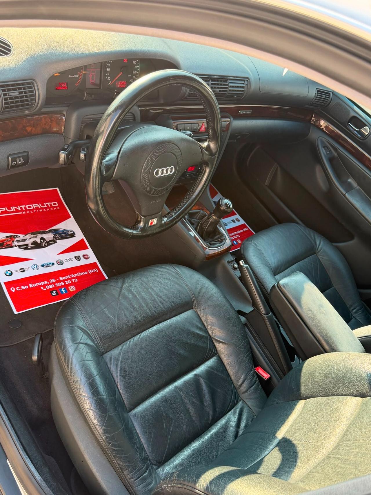Audi A4 Avant 2.8 V6 quattro auto (5m)