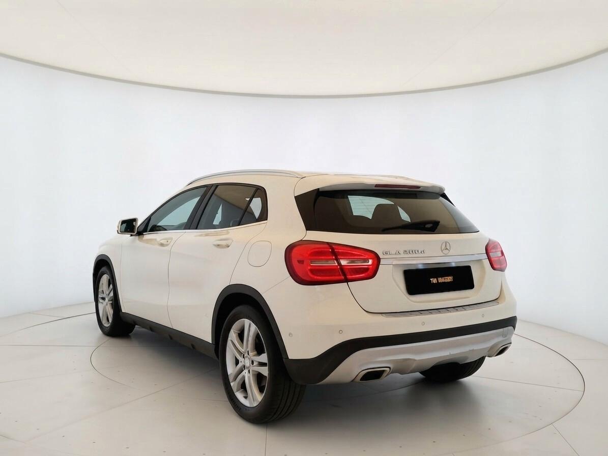 Mercedes-benz GLA 200 d Automatic Sport - NEOPATENTATI
