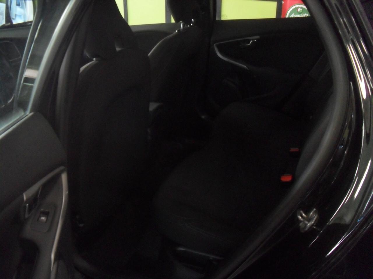 Volvo V40 Cross Country D2 Momentum