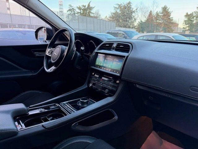 JAGUAR F-Pace 2.0 D 240 CV AWD aut. R-Sport