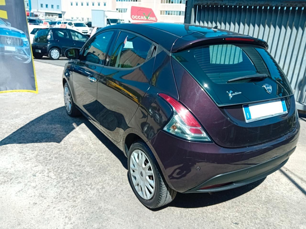 Lancia Ypsilon 0,9 TwinAir 85 CV 5 p silver berlina 2 volumi**NUOVO ARRIVO**