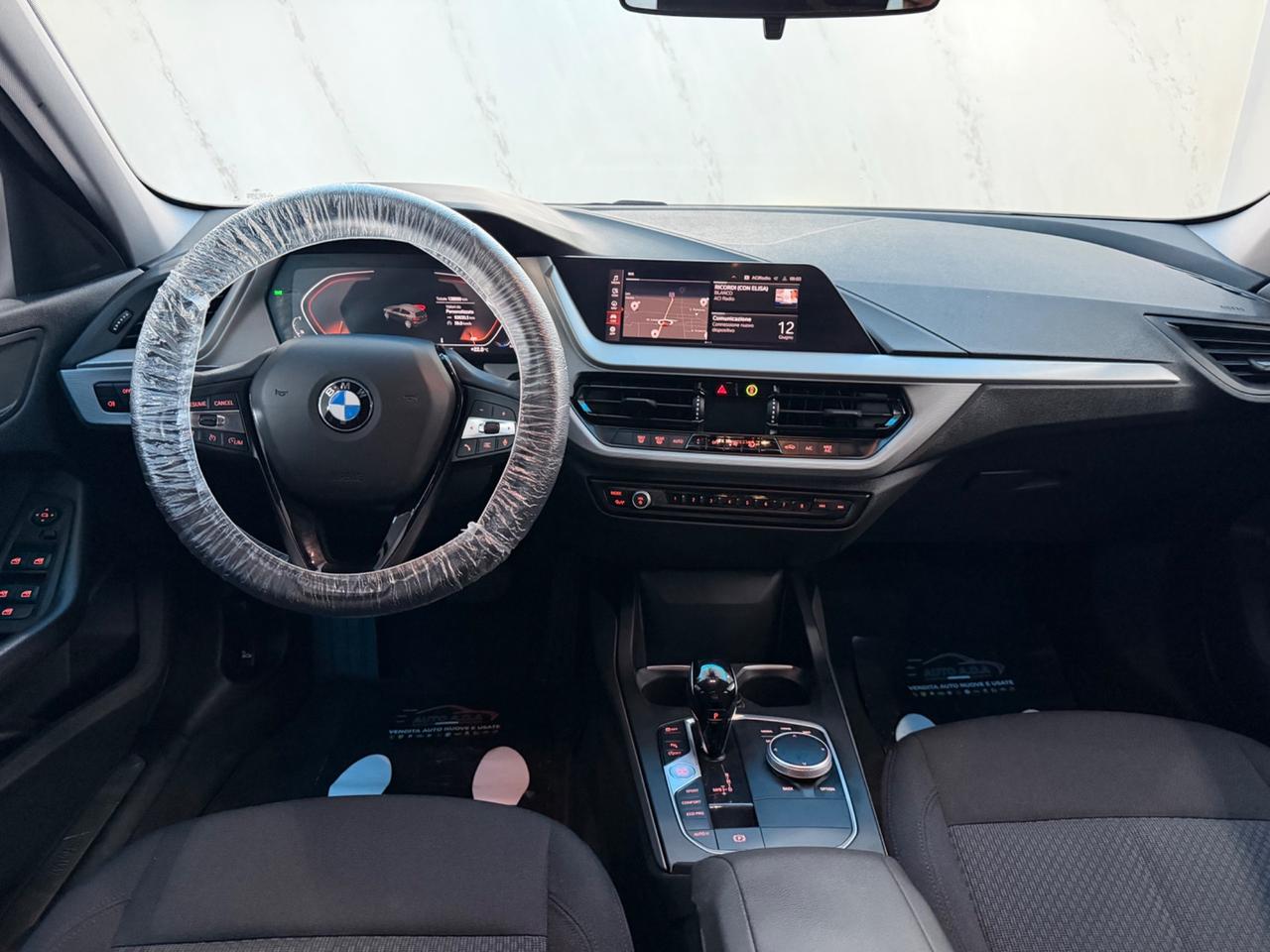 Bmw 116 116d 5p. Advantage