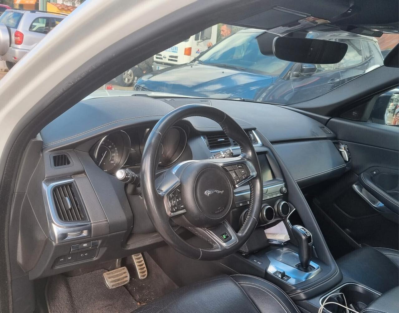 Jaguar E-Pace 2.0D 150 CV AWD R-Dynamic S