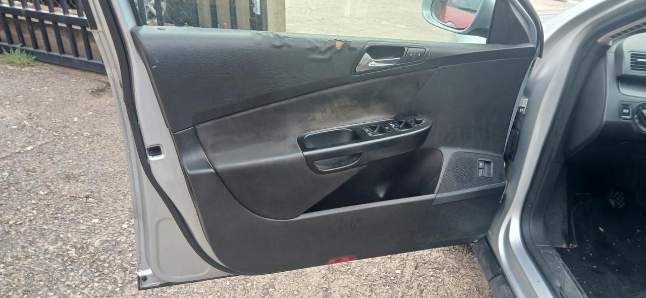 Volkswagen Passat 2.0 TDI SW Highline - 2007