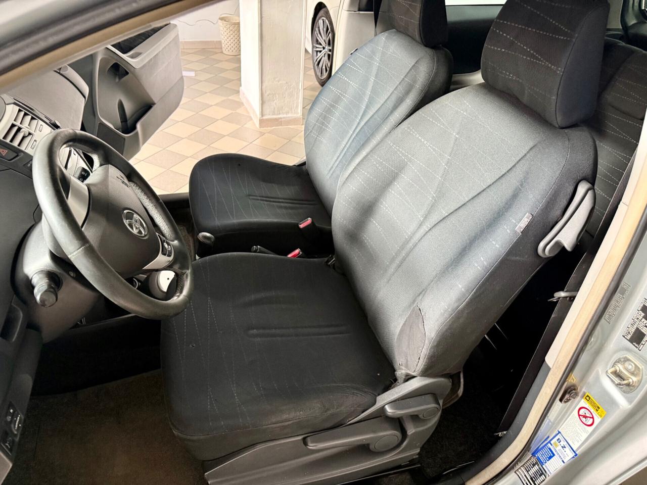 Toyota Yaris 1.4 D-4D 3 porte cambio automatico