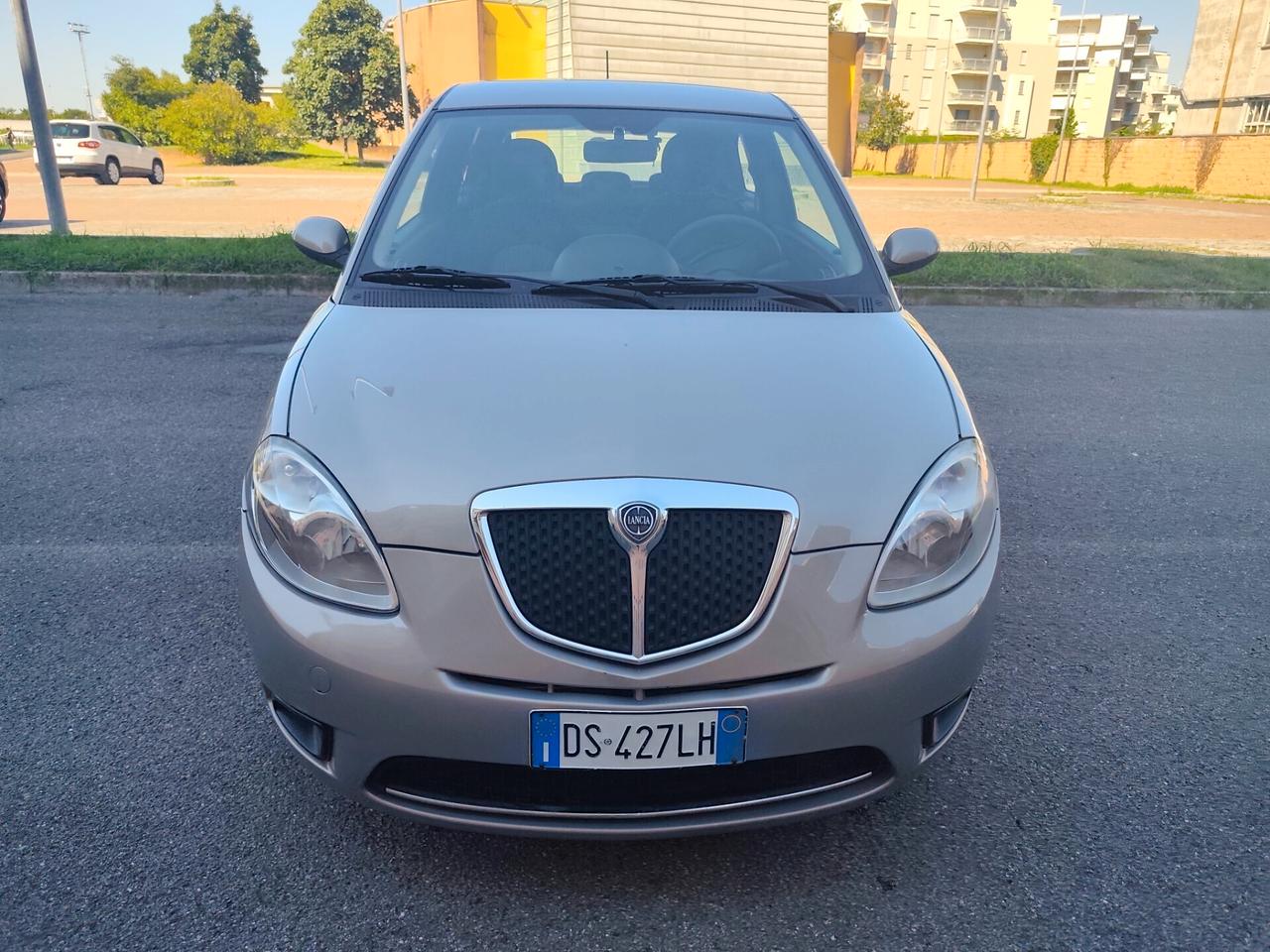 Lancia Ypsilon 1.2 Benz neopatentati