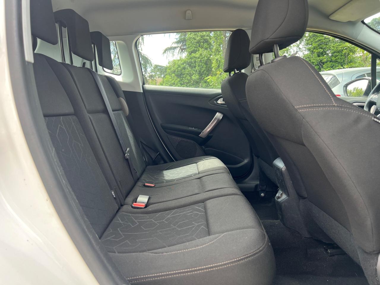 Peugeot 2008 BlueHDi 100 Black Matt Finanziabile