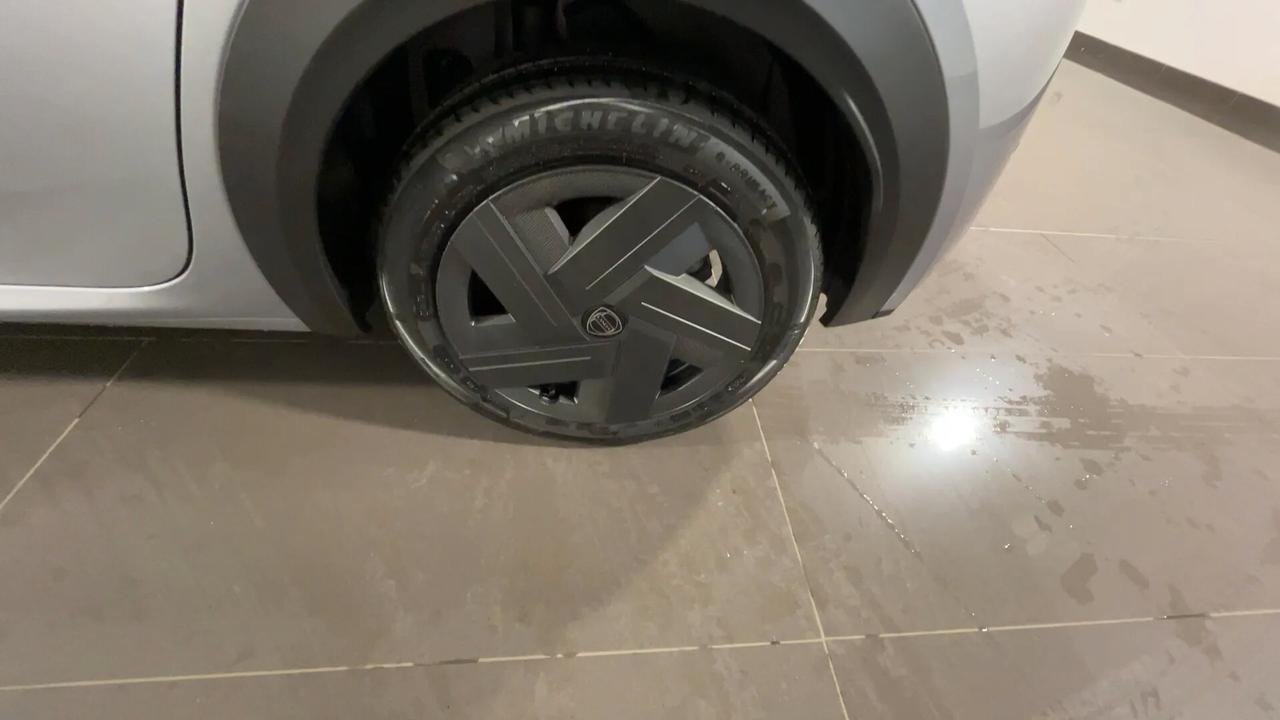 Lancia Ypsilon Hybrid e-DCT