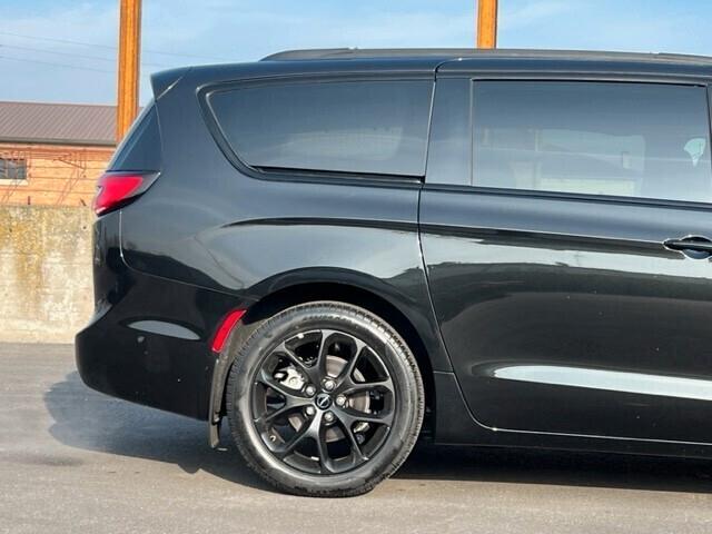 CHRYSLER PACIFICA LIMITED S APPEARANCE FWD