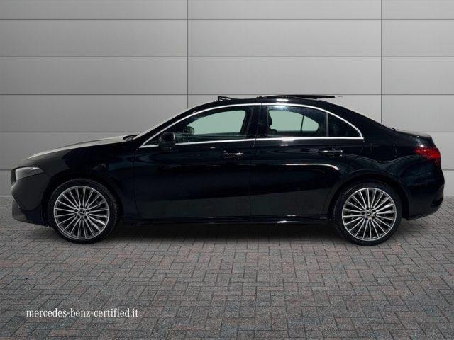 MERCEDES-BENZ A 250 e hybrid EQ AMG Line Advanced Plus SEDAN
