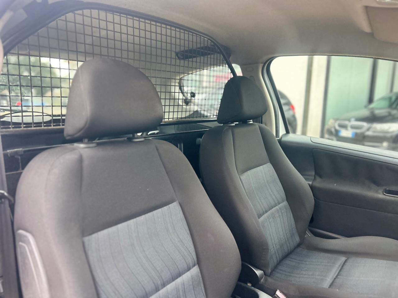 Peugeot 207 1.4 HDi 70CV 3p. XS autocarro