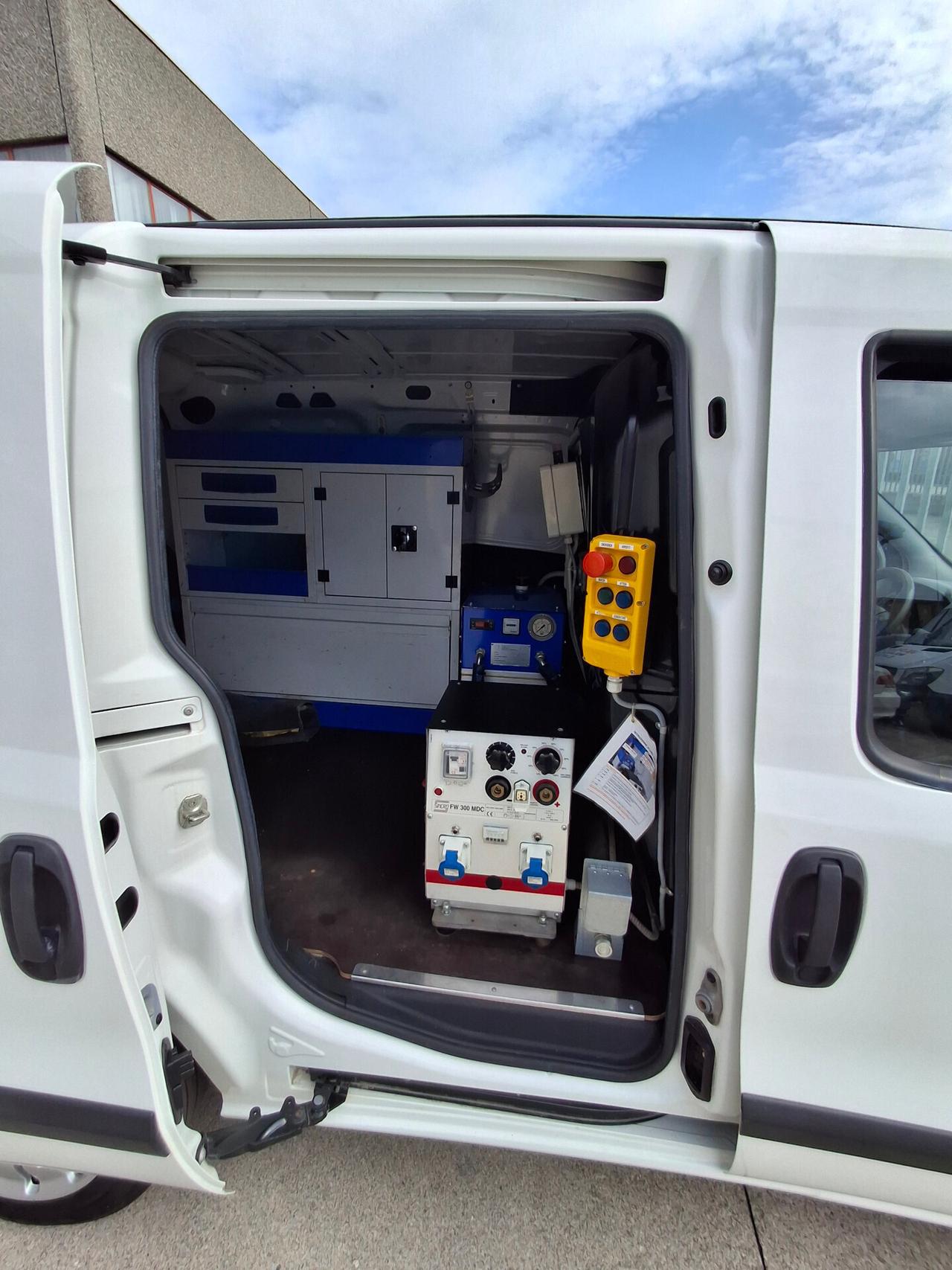 Fiat Doblò 2.0 MJT Officina Mobile