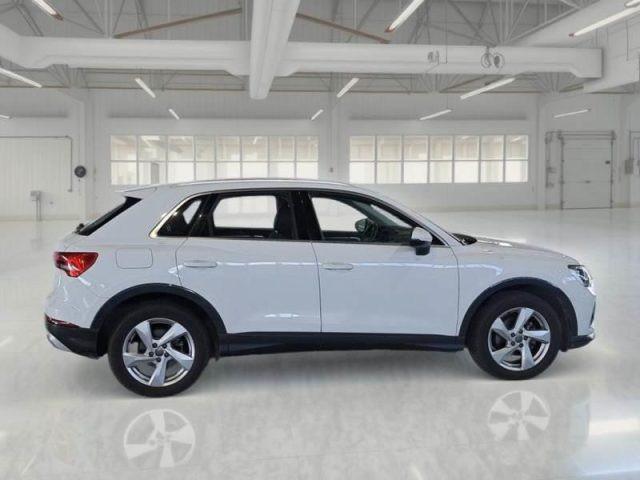 AUDI Q3 35 TDI quattro S-Tronic Business Advanced