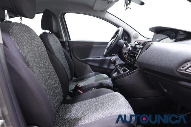 LANCIA Ypsilon 1.2 69 CV 5 PORTE GPL ECOCHIC ELEFANTINO BLU