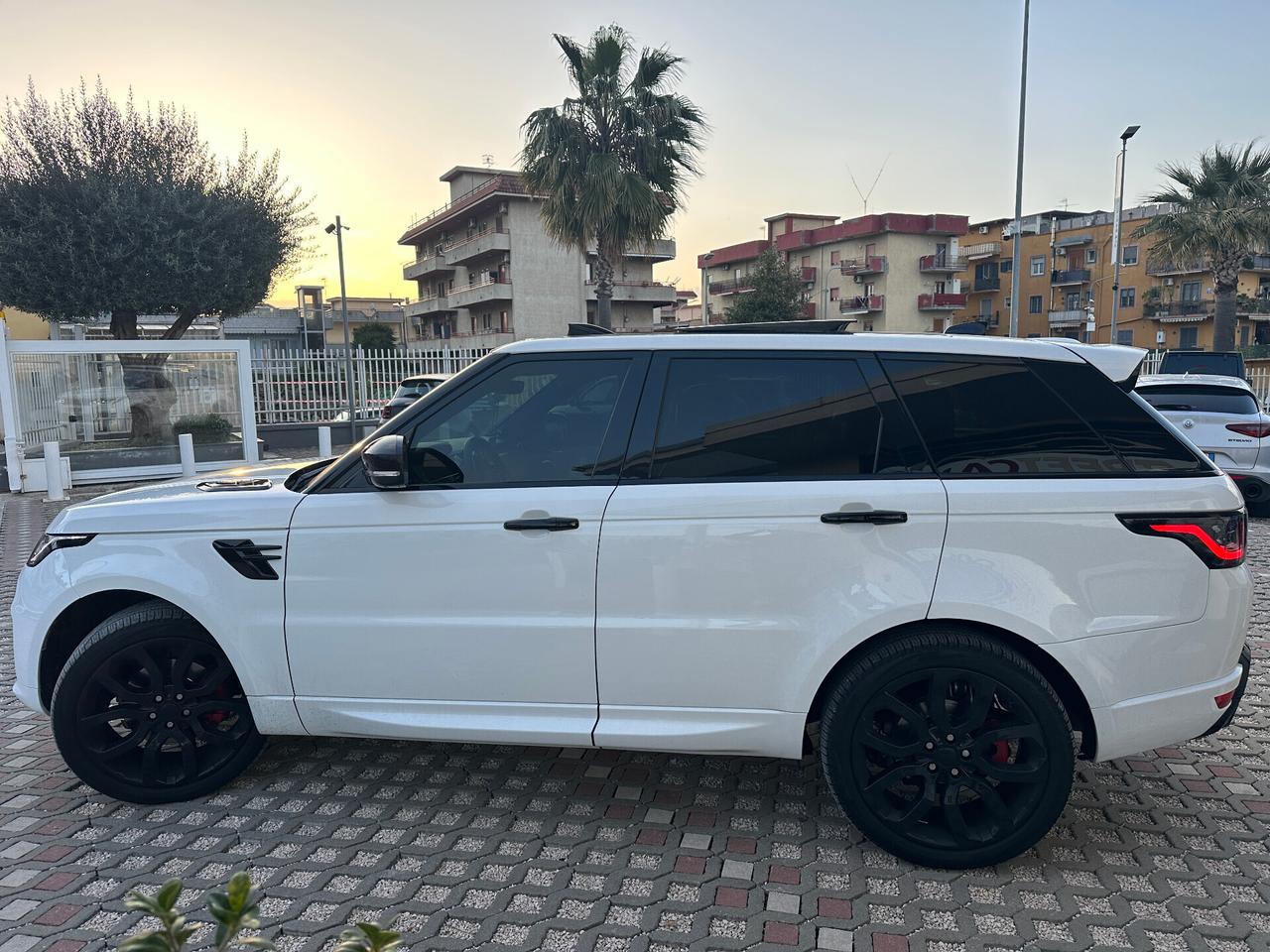 Land Rover Range Rover Sport 3.0 TDV6 HSE