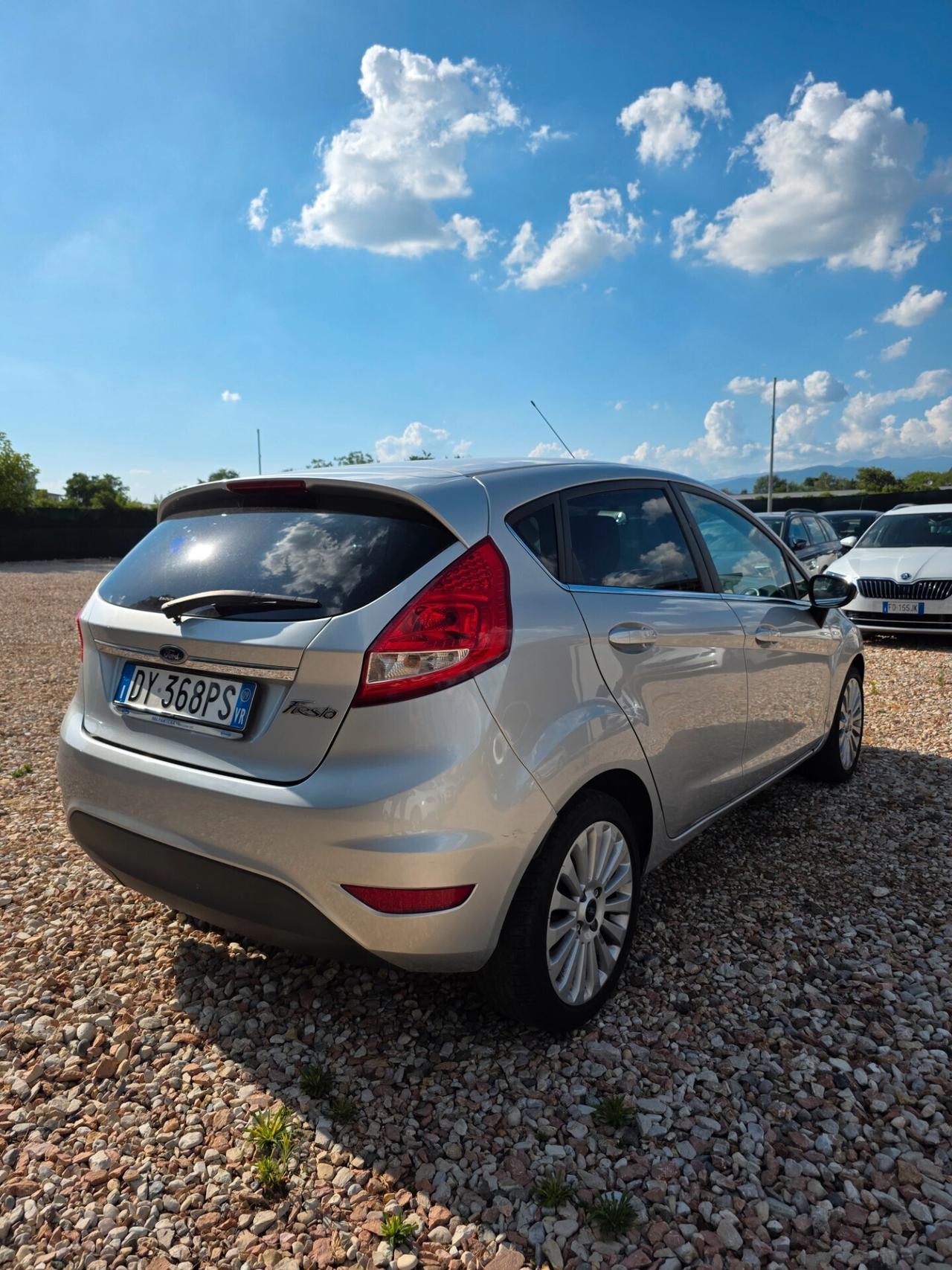 Ford Fiesta 1.4 5 porte Bz.- GPL Titanium