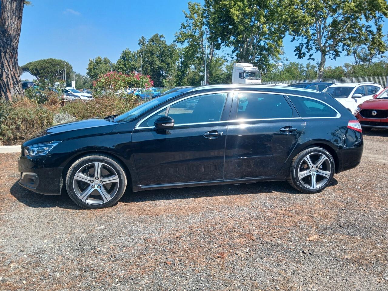 Peugeot 508 BlueHDi 180 EAT6 S&S SW Allure